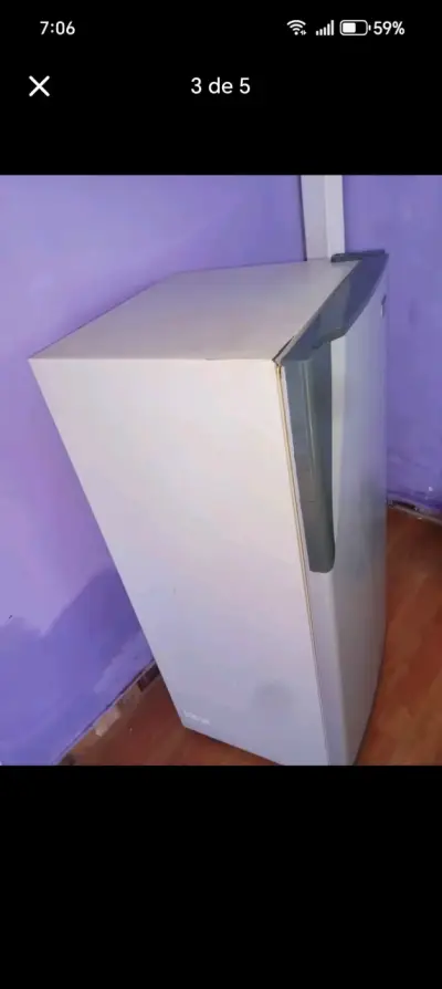 Refrigerador de dos puertas en buen estado - miniatura 3