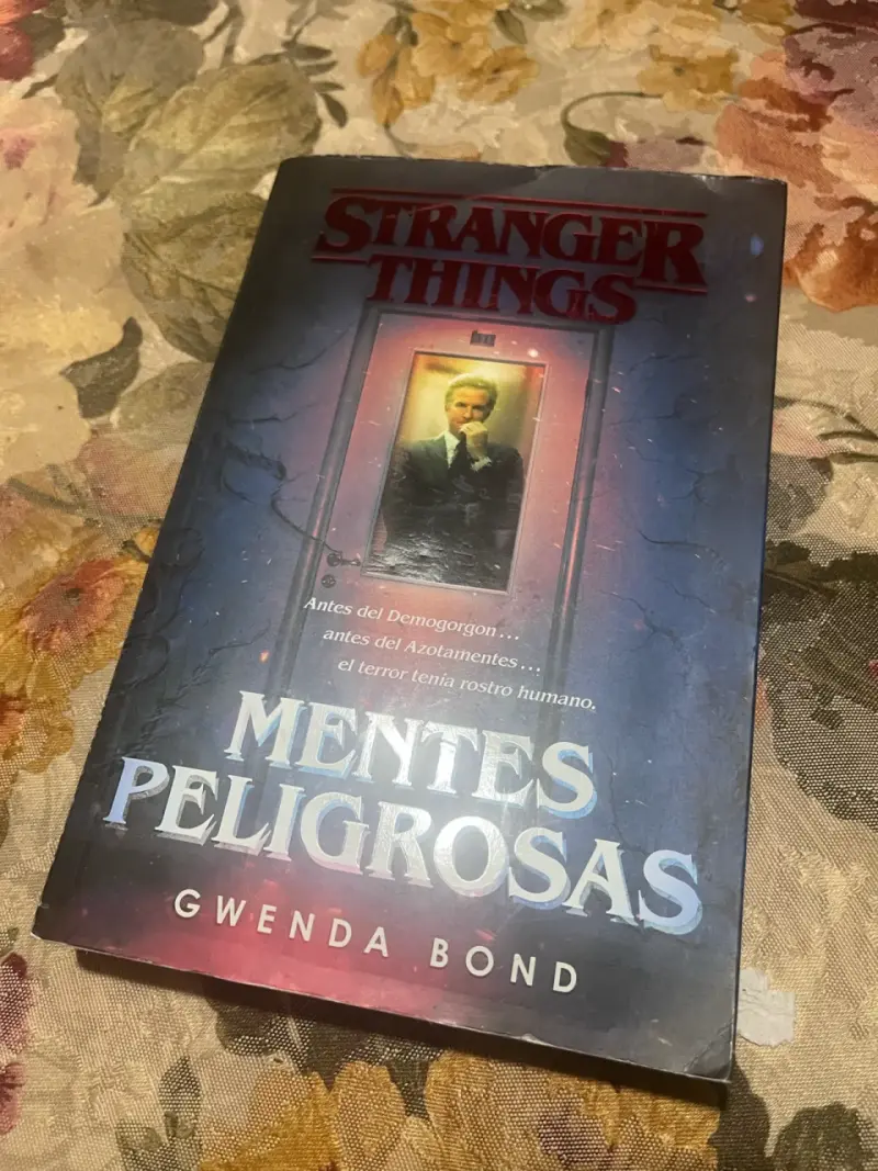 Libro Stranger Things: Mentes Peligrosas - 1