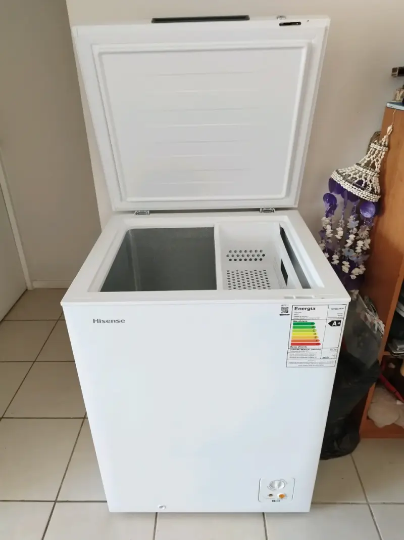 Congelador Hisense blanco eficiente A+ - 2