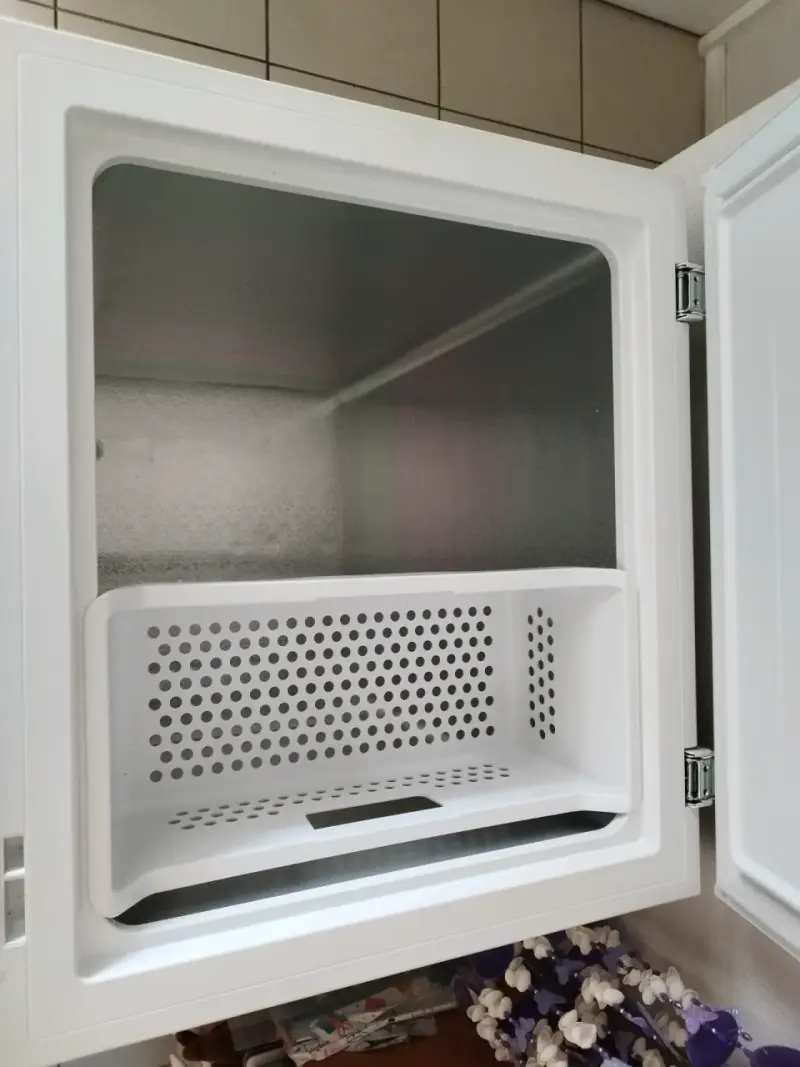 Congelador Hisense blanco eficiente A+ - 3