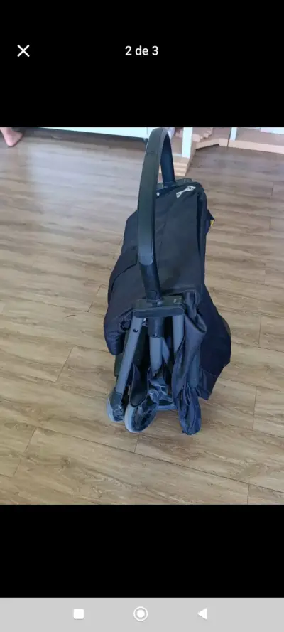Coche de bebé plegable negro - miniatura 1