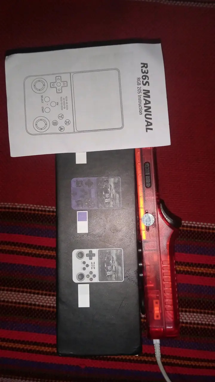 Consola de juegos portátil R36S naranja - 2