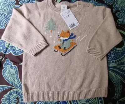 Suéter infantil H&M con diseño de zorro - miniatura 2