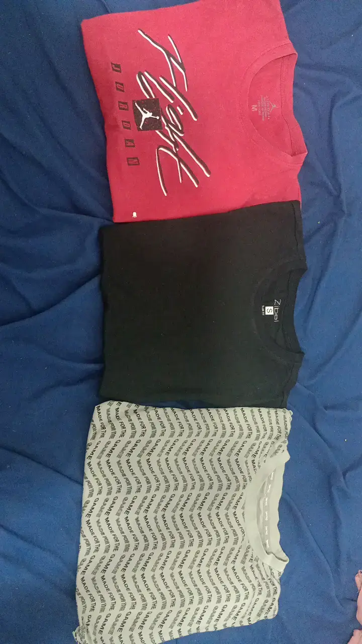 Poleras, jeans y chaqueta para hombres - 1