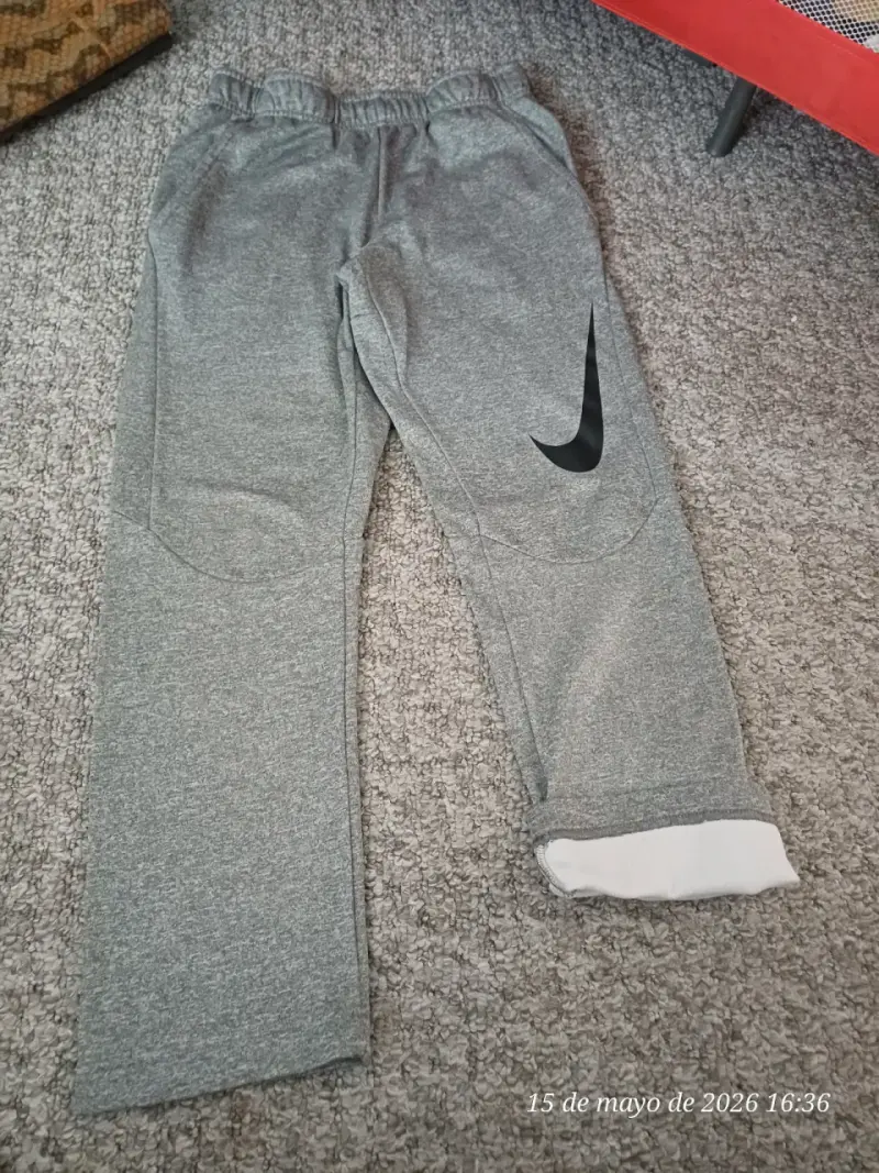 Pantalones deportivos Nike grises para hombre - 2