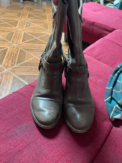 Botas de cuero marrón con hebillas - miniatura 1