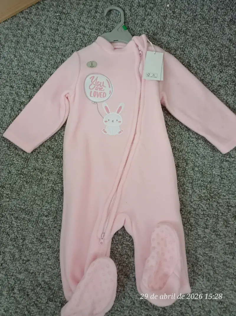 Pijama enterito de bebé color lila con pingüino - 2