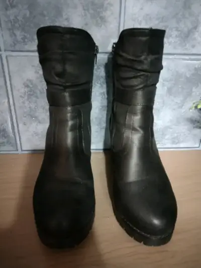 Botines negros con cierre y hebilla - miniatura 4