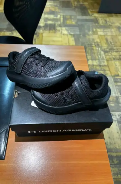 Zapatillas Under Armour N28 - miniatura 2
