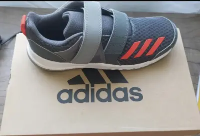 ZAPATILLAS ADIDAS FORTAGYM CF K GRISES PARA NIÑOS - miniatura 3
