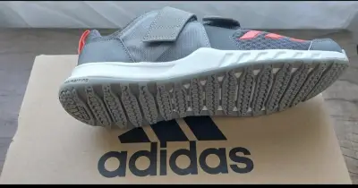 ZAPATILLAS ADIDAS FORTAGYM CF K GRISES PARA NIÑOS - miniatura 4