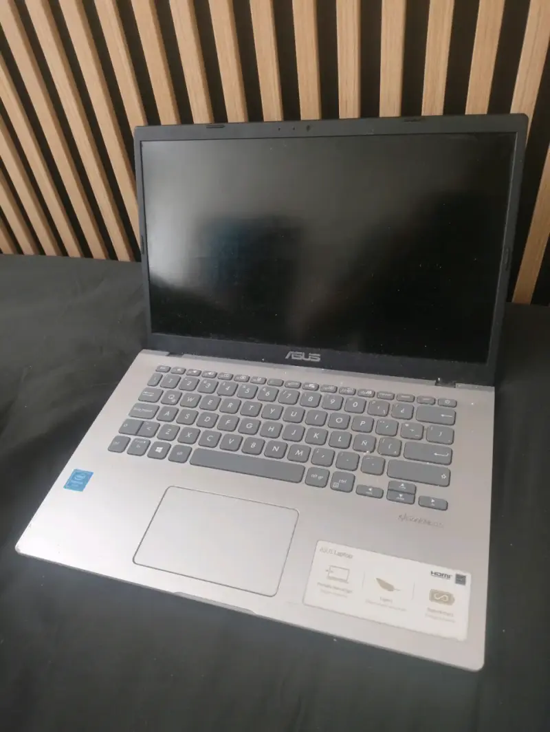 Laptop ASUS precio conversable - 2