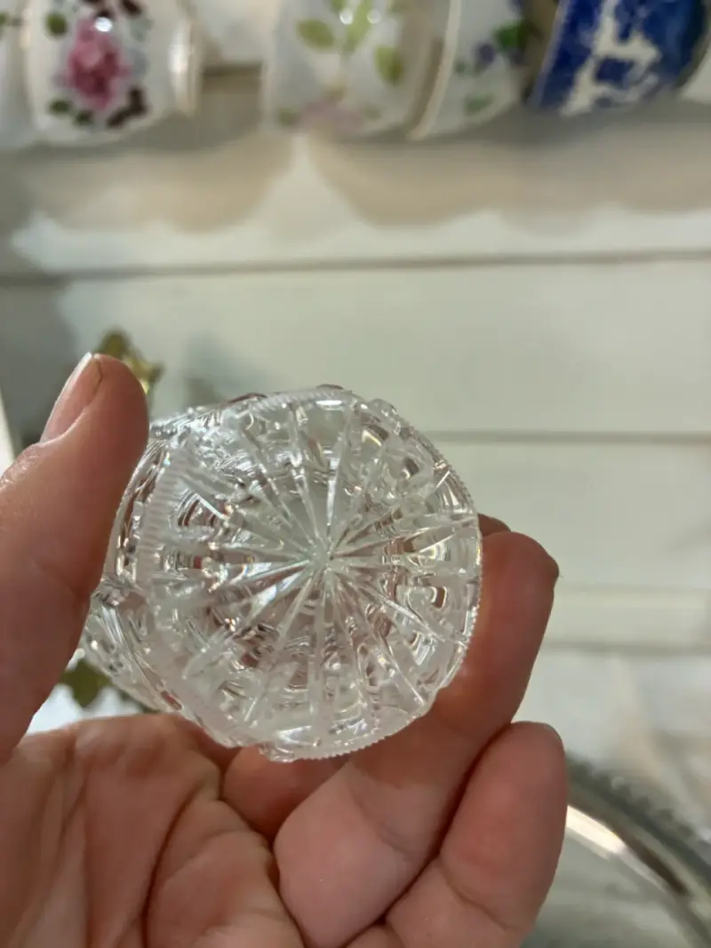 Florero de cristal tallado vintage - 3