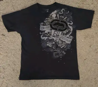 Polera con diseño y2k Ecko - miniatura 1