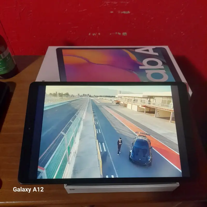 Tablet Samsung Galaxy Tab A con caja - 1
