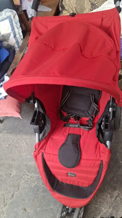 Coche de bebé Britax rojo plegable - miniatura 3