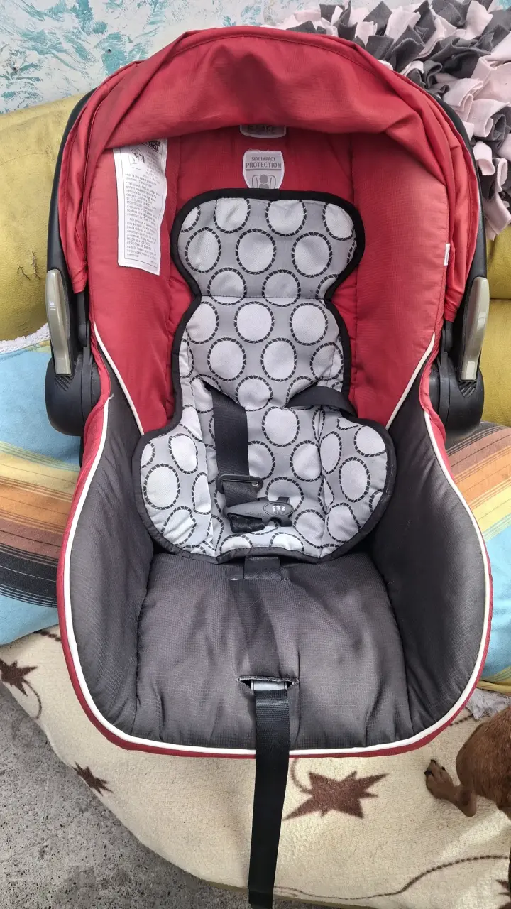 Coche de bebé Britax rojo plegable - 4