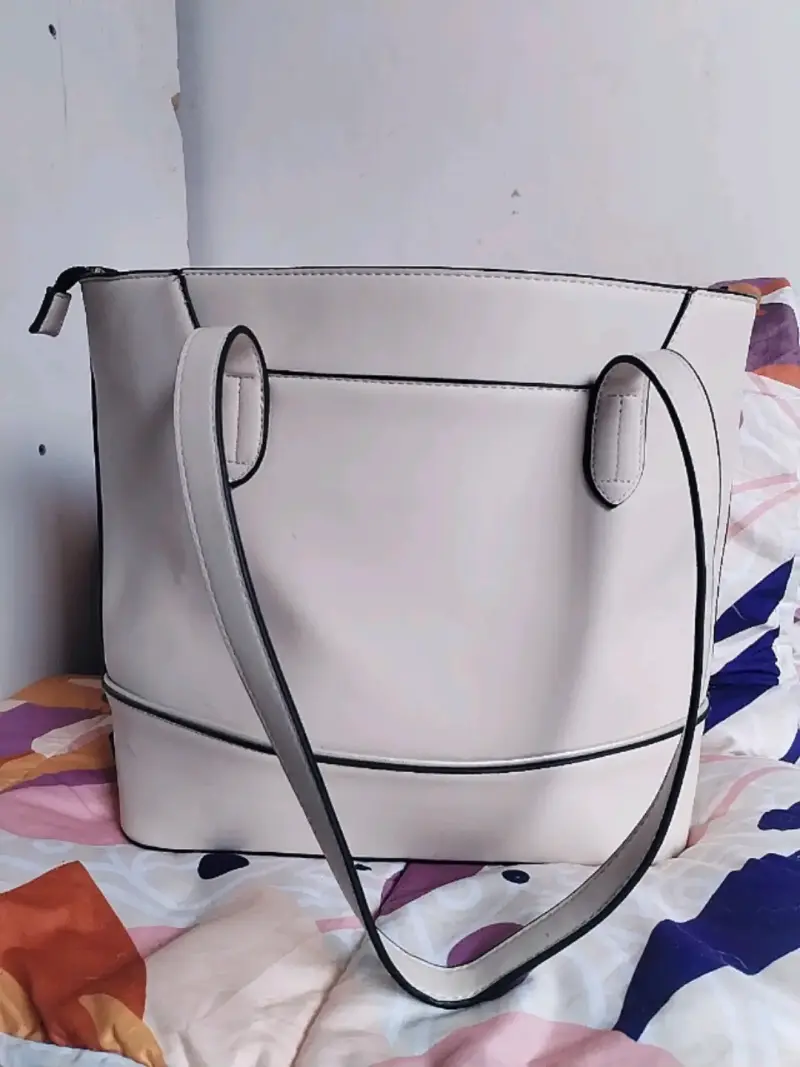 Bolso beige con cartera adicional - 5