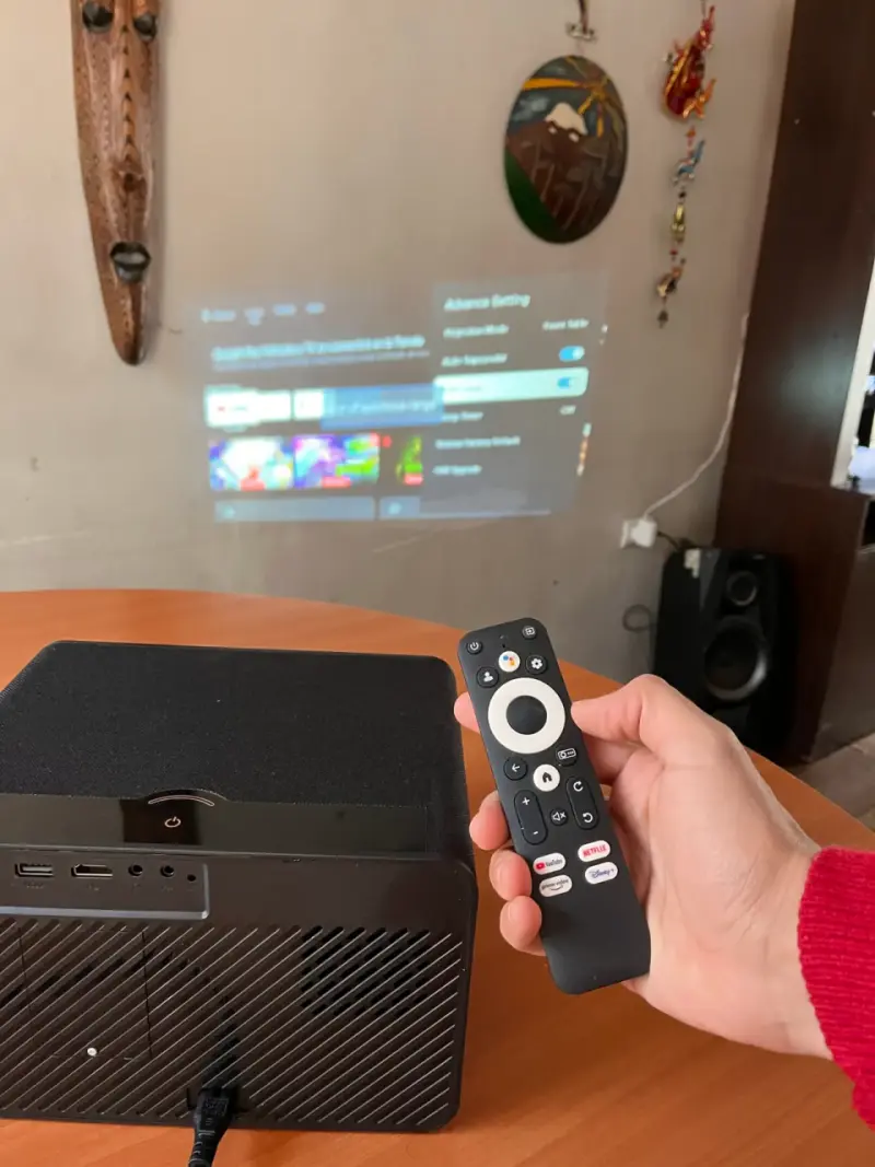 Proyector GoodDoDo tipo Smart TV - 2