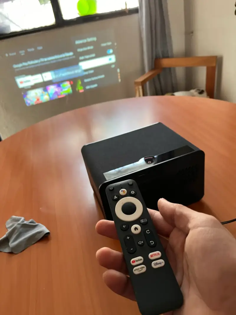 Proyector GoodDoDo tipo Smart TV - 3