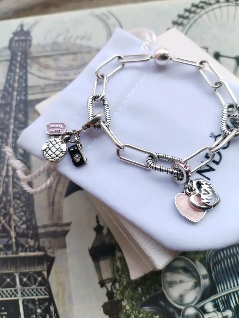 Pulsera de plata Pandora con charms - 2