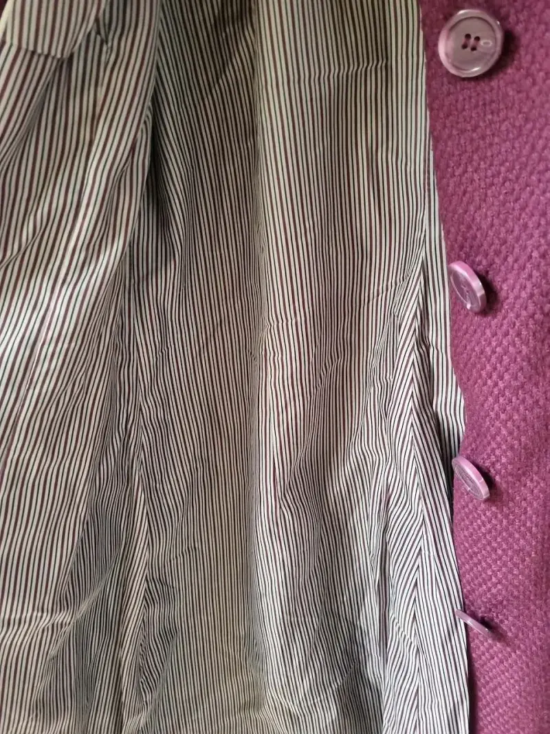 Abrigo color magenta de lana con botones, talla M - 4
