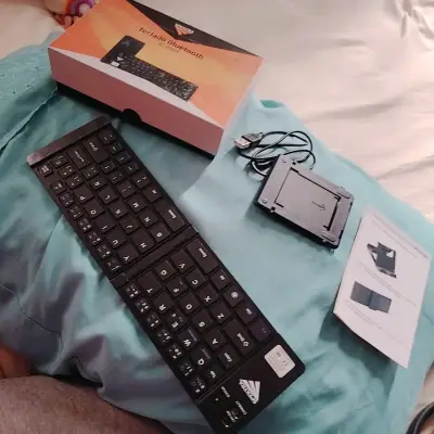 Teclado Bluetooth plegable - miniatura 1