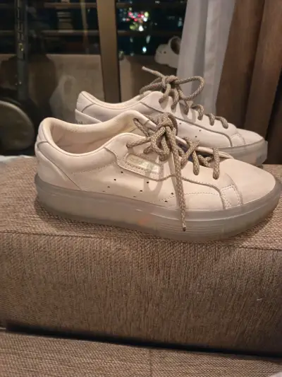 Zapatillas Adidas  blancas casuales unisex - miniatura 2