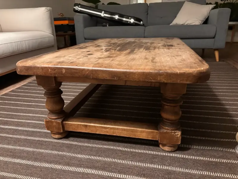 Mesa de centro rústica de madera maciza - 1