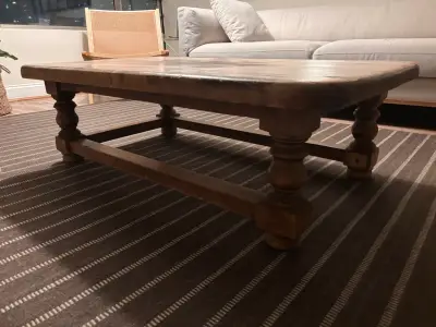 Mesa de centro rústica de madera maciza - miniatura 2