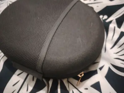Auriculares inalámbricos negros de alta calidad - miniatura 6