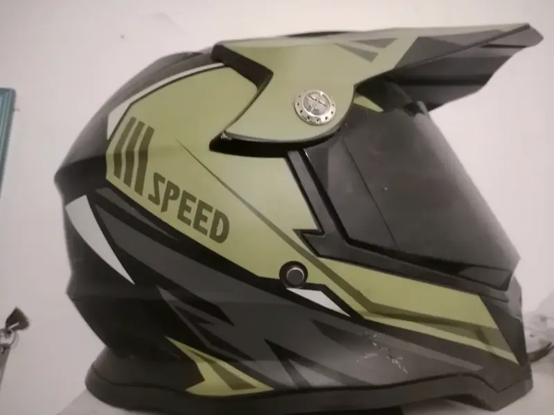 Casco de moto Speed verde y negro - 1