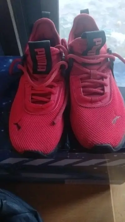 Zapatillas deportivas Puma rojas para hombre - miniatura 1