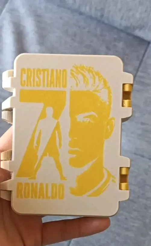 Caja para láminas mundial 2026 modelo cr7