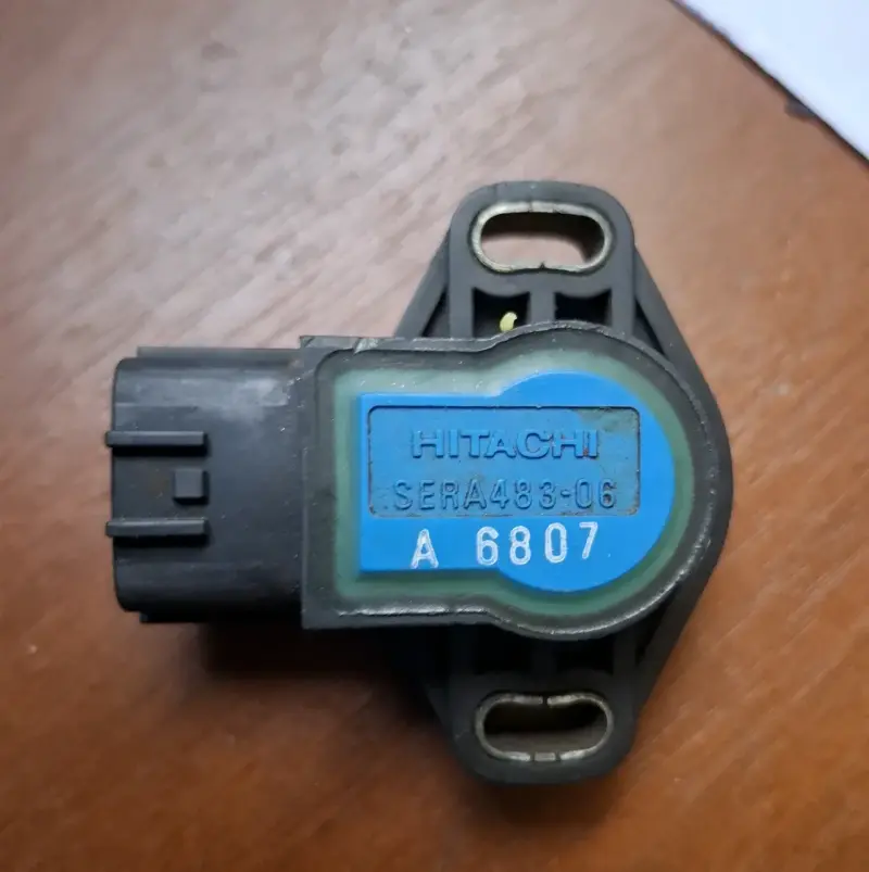 Sensor TPS Hitachi SERA483-06 para auto - 1