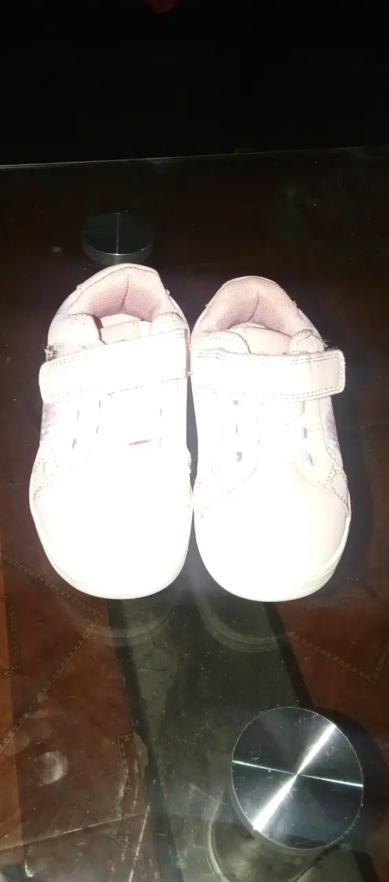 Zapatillas negras para niños con velcro - 6