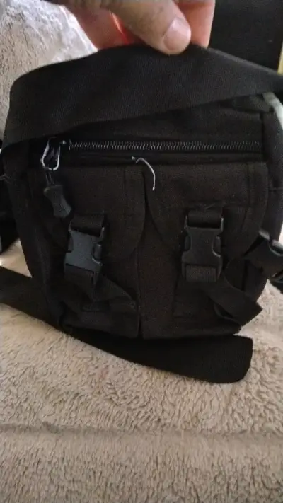 Mochila táctica negra compacta - miniatura 3
