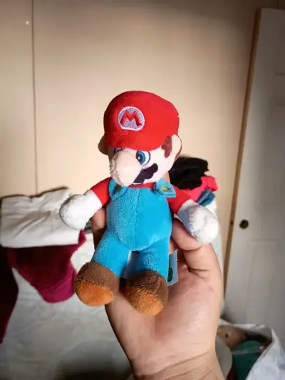 Peluche Mario super mario bros - miniatura 1