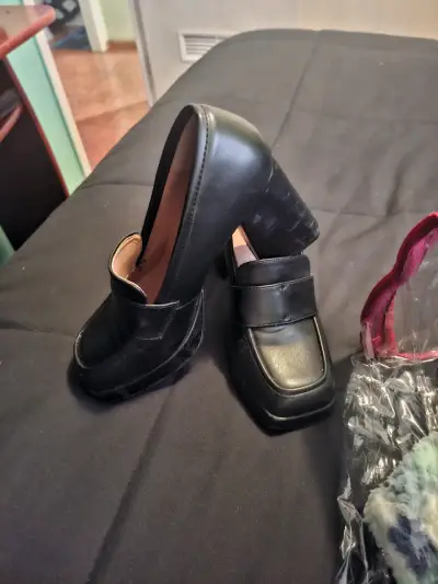 Zapatos de tacón grueso negros - miniatura 1