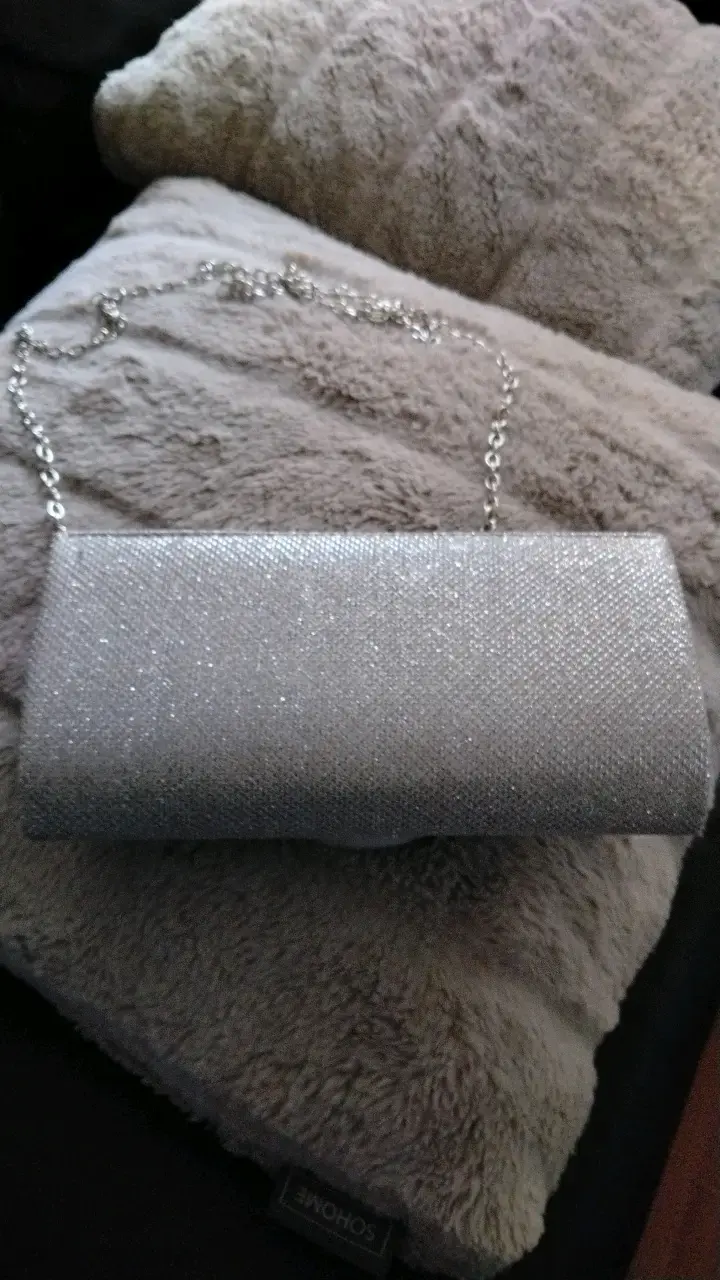 Clutch plateado brillante con cadena - 4