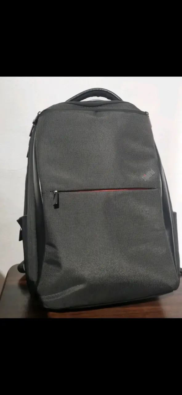 Mochila Lenovo ThinkPad negra resistente