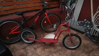Bicicleta Krakken negra y roja en buen estado - miniatura 2