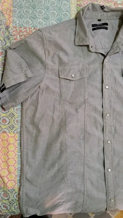 Camisa gris de manga larga Lng - miniatura 2