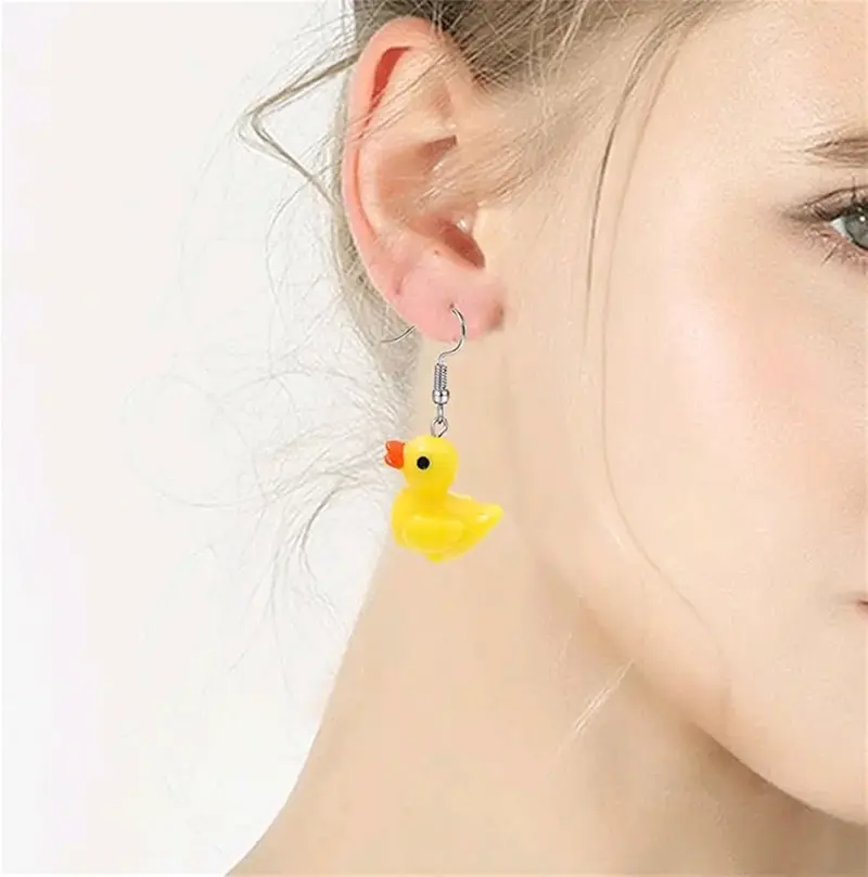 Aros colgantes de patito amarillo - 2