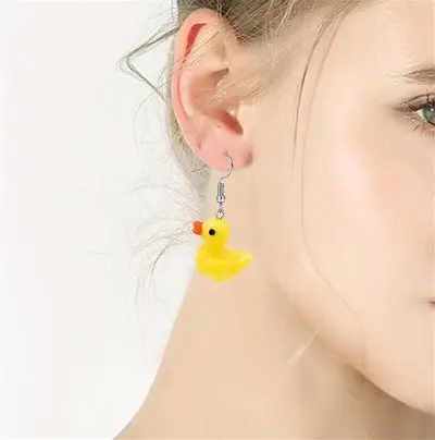 Aros colgantes de patito amarillo - miniatura 2