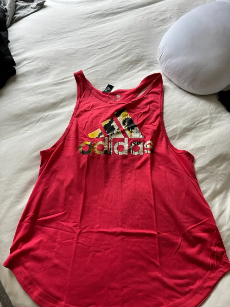 Polera deportiva Adidas roja para mujer - 2