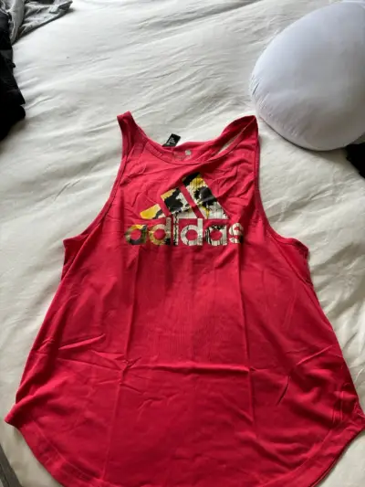 Polera deportiva Adidas roja para mujer - miniatura 2
