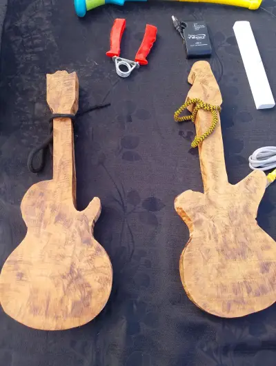 Decoración de pared guitarras de madera - miniatura 1