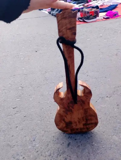 Decoración de pared guitarras de madera - miniatura 3