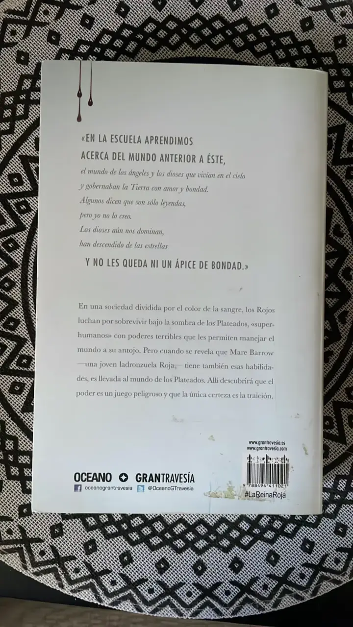 Libro 'La Reina Roja' de Victoria Aveyard - 2